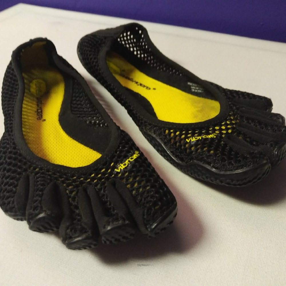 Vibram Five Finger Black MESH water 38 7 7.5